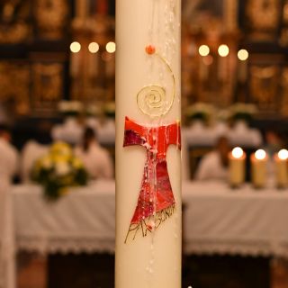 Loading...